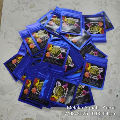 Betta4U Black Dust BBD powdered blackwater extract Betta fish in blackwater treated with Betta4U Black Dust Aquarium tinted natural blackwater from Betta4U BBD. Betta4U top betta fish products for healthy fish care